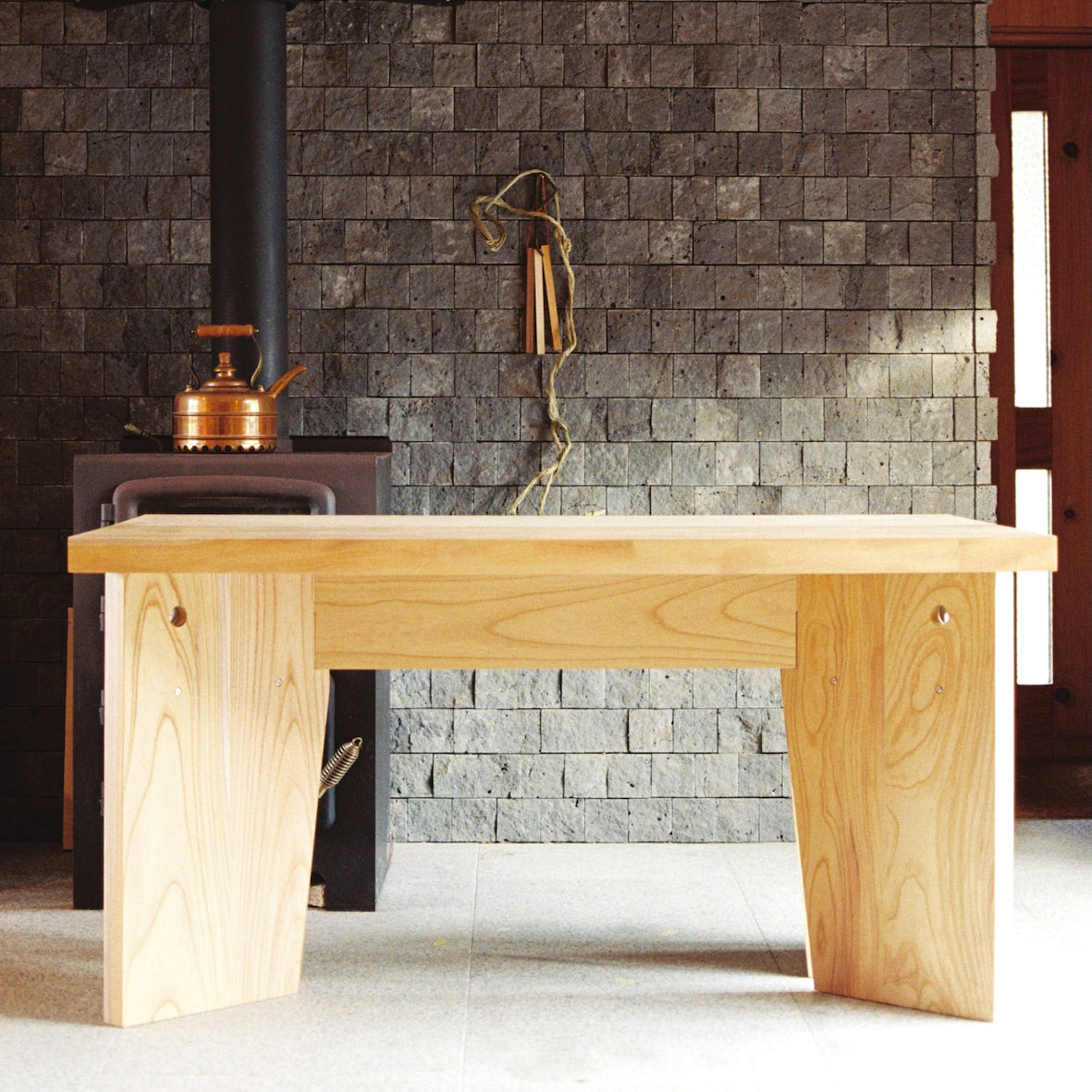 BOW | TABLE